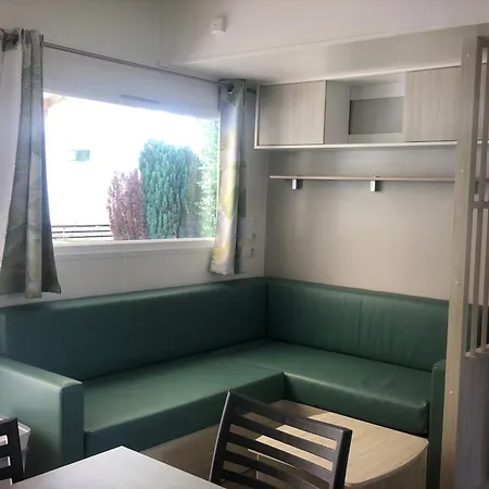 Parque de vacaciones Mobil Dans Un Camping